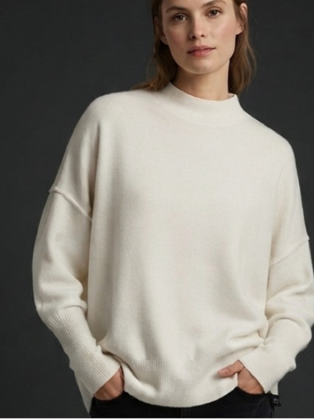 Dex Off-White Drop-Shoulder Oversized Soft Knit Sweater – NWT Size M/M